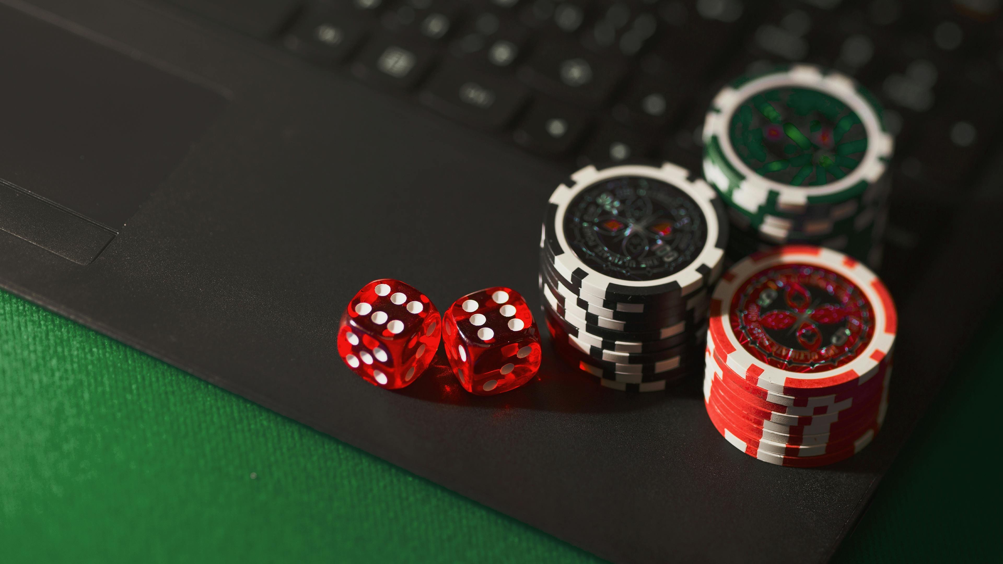 lukyfish ဘင်ဂို မြန်မာ ကစားသမားများ Online Bingo ကစားနေပုံ MMK ကျပ်ငွေဖြင့် Bingo 75 ကစားနေသောမြင်ကွင်း